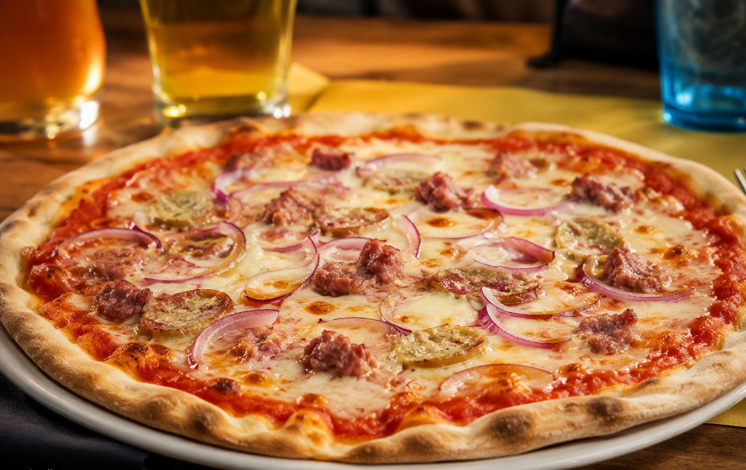 Pizza Calabria con salamino e cipolla